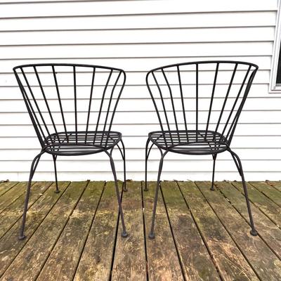 Round Back Iron Chair Set