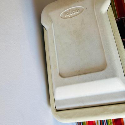 Igloo Cooler & Picnic Basket  (BR1-JM)