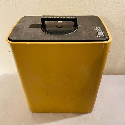 3 Safes (GR-SL)