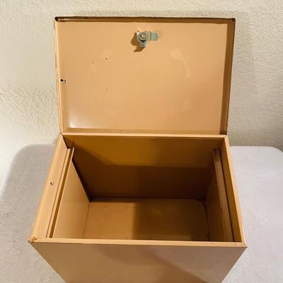 3 Safes (GR-SL)