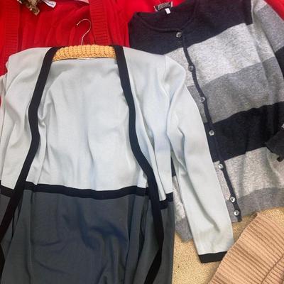 Large lot of clothing, mostly mediums, a couple of smalls and larges
