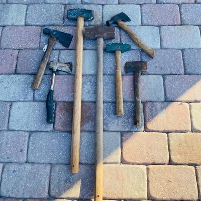 Lot of Axes and Sledgehammers (G-SL)