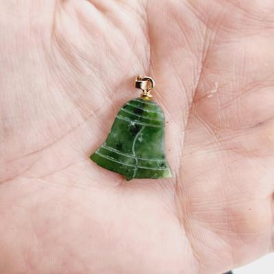 VINTAGE JADE BELL PENDANT