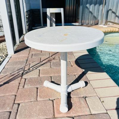 Outdoor Towel Drying Rack and Tables (L-JM)