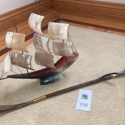 Horn Ship with Shoe Horn