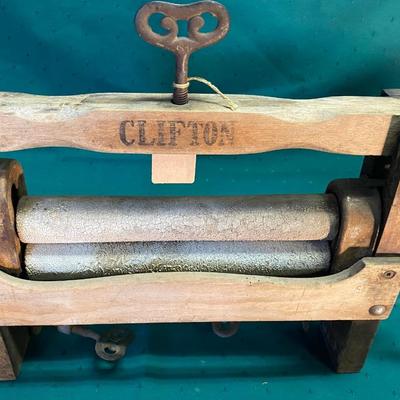 Vintage Clifton Washer Wringer