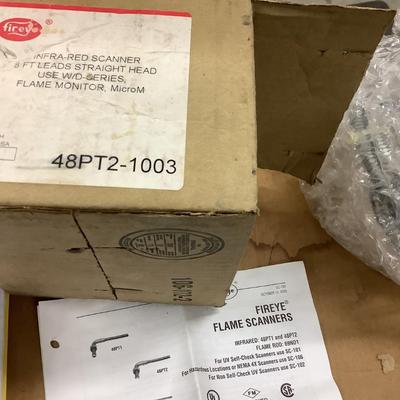 Fireye Infra-red Scanner 8 feet leads straight head 48PT2 - 1003  NIB