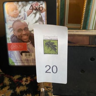 Lot of small picture frames