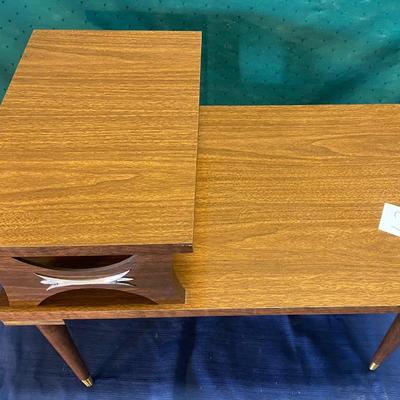 Mid-Century 1950s Side Table w/Lamp
