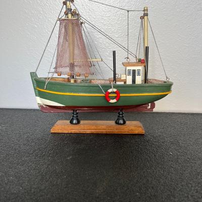 PAMIR, Shrimp boat and Two Unnamed.