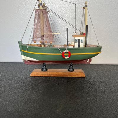 PAMIR, Shrimp boat and Two Unnamed.