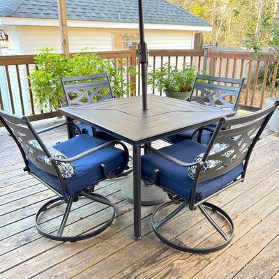 Outdoor Patio Set With 4 Swivel/Rocking Chairs