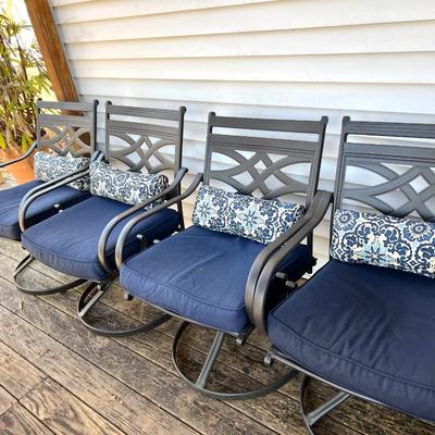 Outdoor Patio Set With 4 Swivel/Rocking Chairs