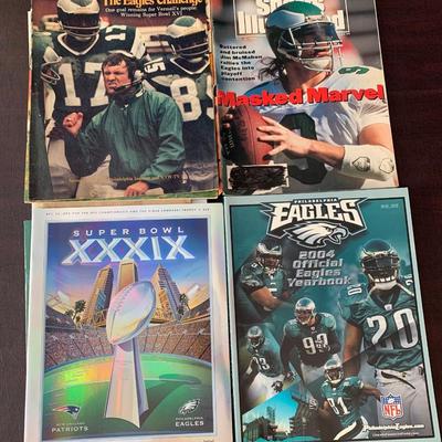 LOT 92R: Philadelphia Eagles Magazine & Yearbook Collection
