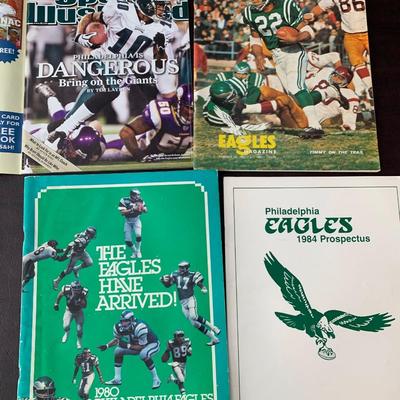 LOT 92R: Philadelphia Eagles Magazine & Yearbook Collection