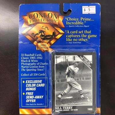 LOT108M: Packaged Baseball Memorabilia - Unopened