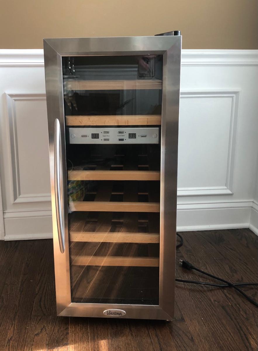 LOT146M Vinotemp Wine Cooler Model VT21TEDS2Z