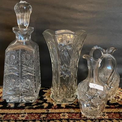 Lot of glass serving pieces