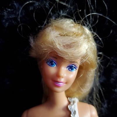 Vintage 1976 Barbie