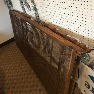 Rare Civil war wood spindle bed