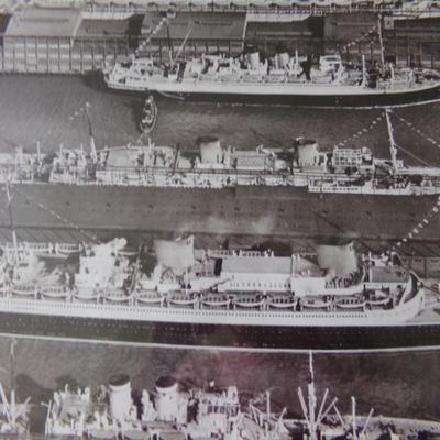 THE HULTON COLLECTION. THE GREAT LINES IN NEW YORK HARBOUR POSTER.