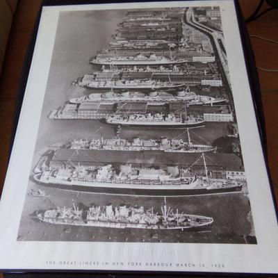 THE HULTON COLLECTION. THE GREAT LINES IN NEW YORK HARBOUR POSTER.