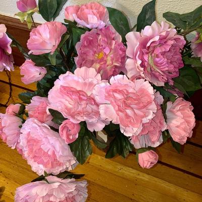Large lot of silk flowers
