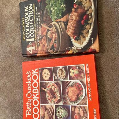 Lot of vintage gardening books