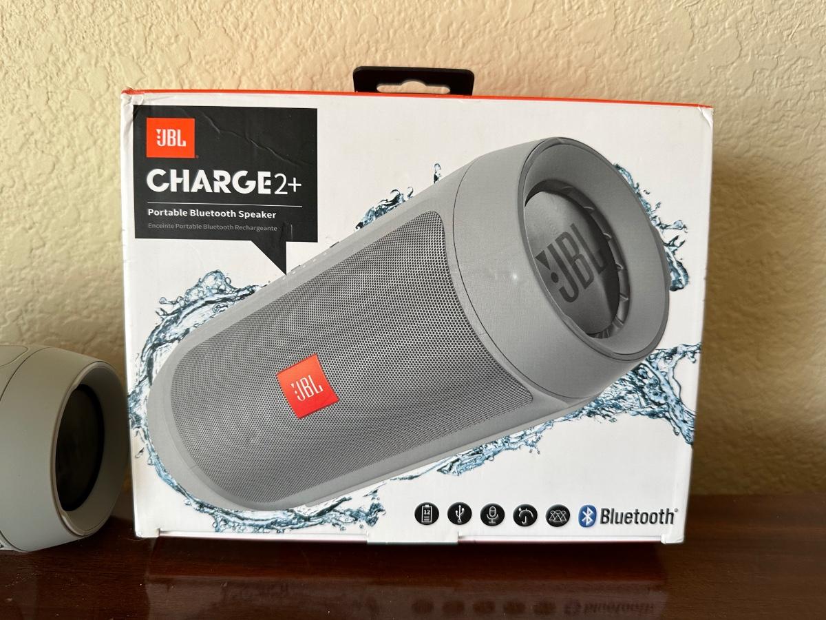 JBL CHARGE2+ PORTABLE BLUETOOTH SPEAKER.