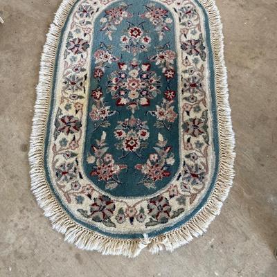 Small oval area rug