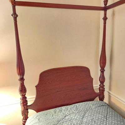 Beautiful Vintage Tall Post Bed 40x80x81H Twin Bed