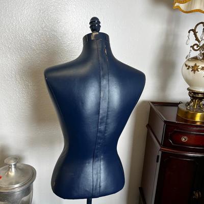 AERO Mannequin Dress Form 