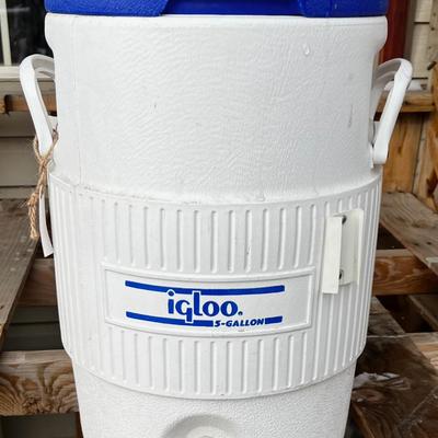 5 Gallon Igloo Cooler 