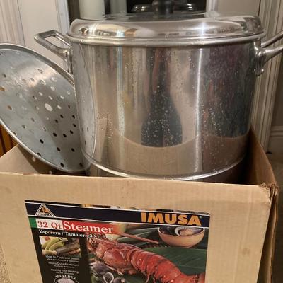 Lobster & seafood steamer