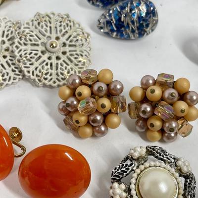 Vintage earring lot