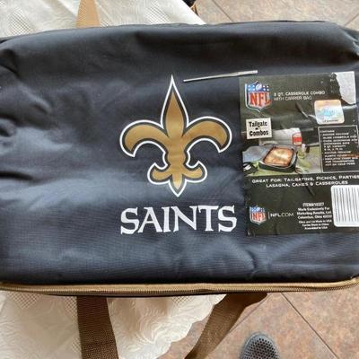 SAINTS covered casserole dish with insulated carrier - NEW