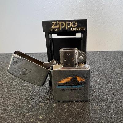 VINTAGE ZIPPO & VINTAGE MILITARY EAGLE 5858