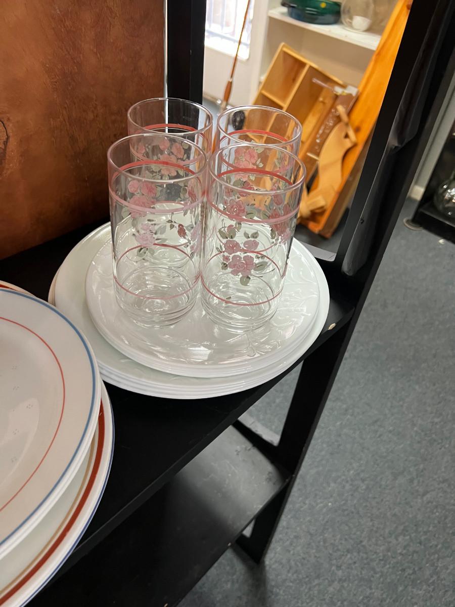 Mixed Shelf of Corelle Several Patterns