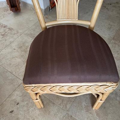Wicker Dinette Table and Chairs  (K-JM)