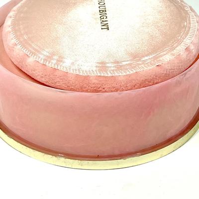 Chantilly dusting powder
