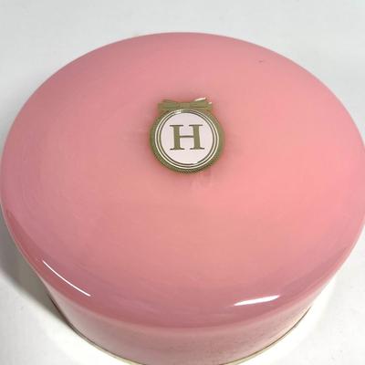 Chantilly dusting powder