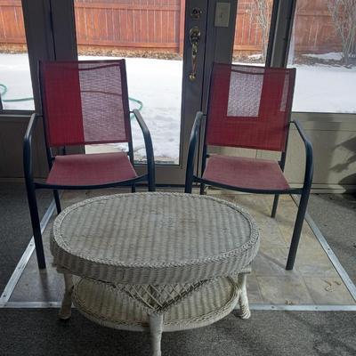 2 FOLDING LAWN CHAIRS AND A WICKER SIDE TABLE