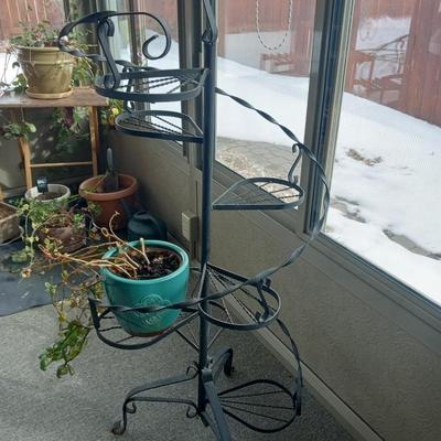 WROUGHT IRON SPIRAL PLANT STAND
