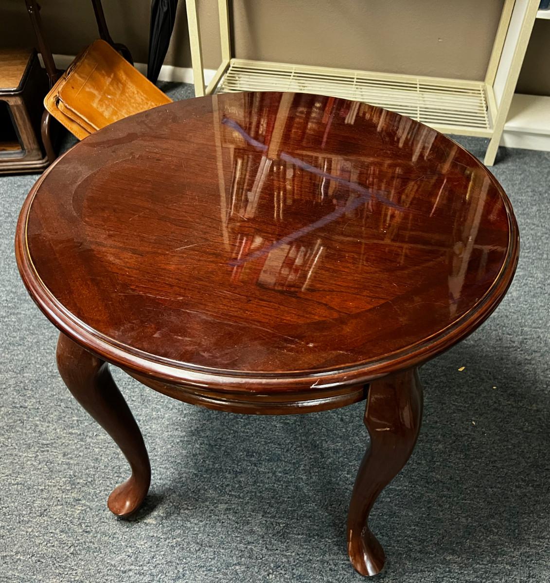 Mahogany Round End Table
