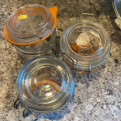 Snap top reuseable glass canning jars