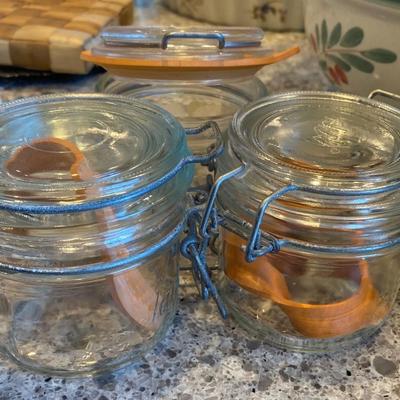 Snap top reuseable glass canning jars