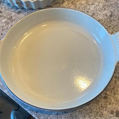 Enameled cast iron blue tulip Descoware no chips