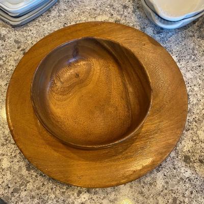 Monkeypod wood round plate and bowl