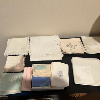 Assorted Linen Napkins, Table cloths and Placemats