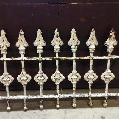 Small Victorian Iron Fence Piece